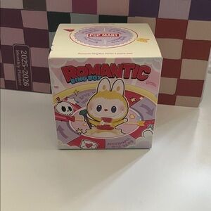 Pop Mart Romantic Ring Box Action Figure